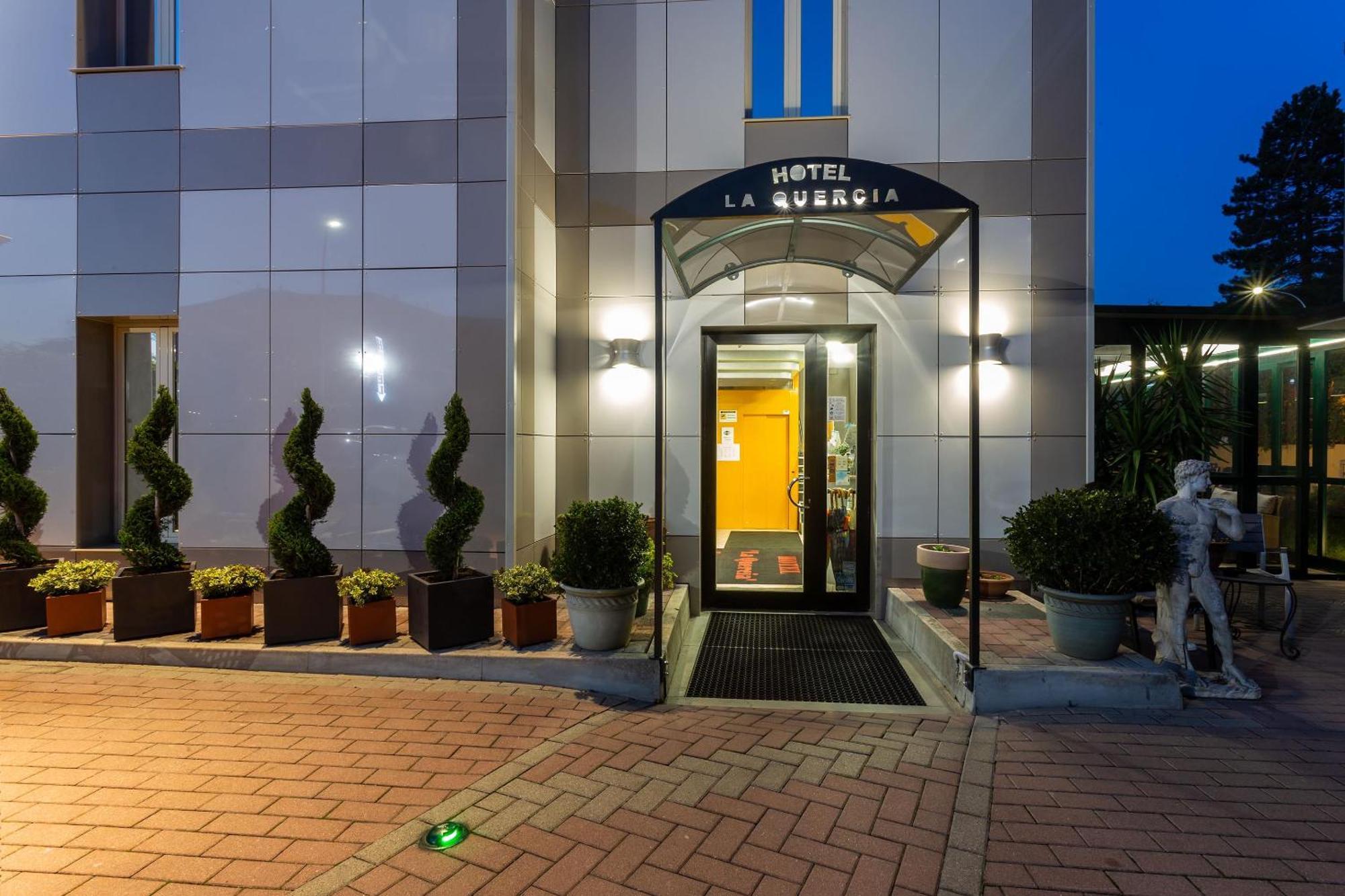 Hotel La Quercia Моццо Экстерьер фото